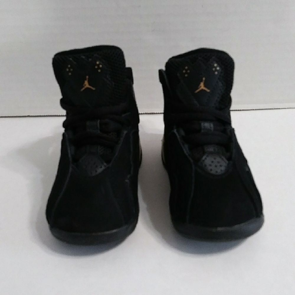Jordan Kids Black and Gold Sneakers *EUC* - Picture 3 of 8